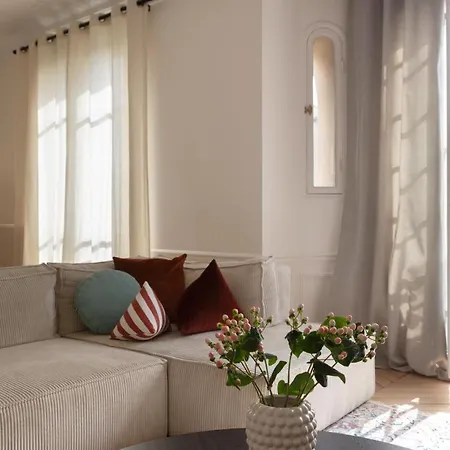 Apartment Parisian Luxury At Etienne Pernet